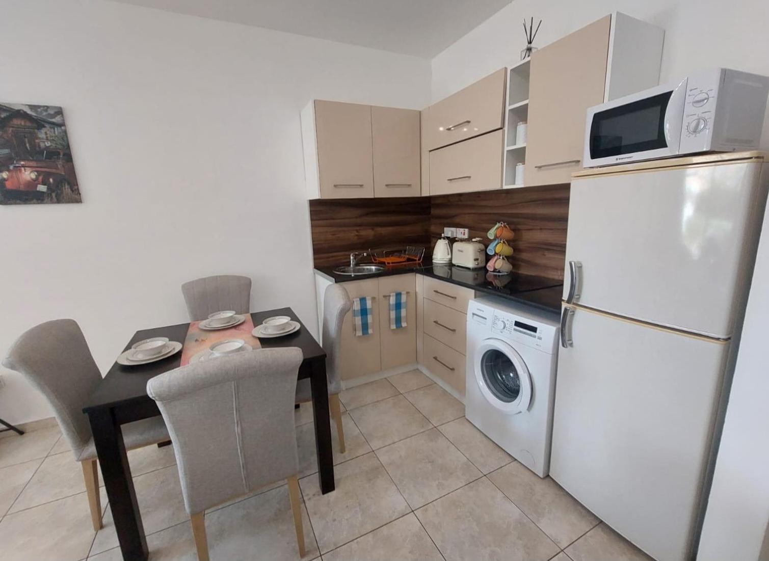 Joanne'S Cosy 1 Bdrm Apt Paphos Extérieur photo