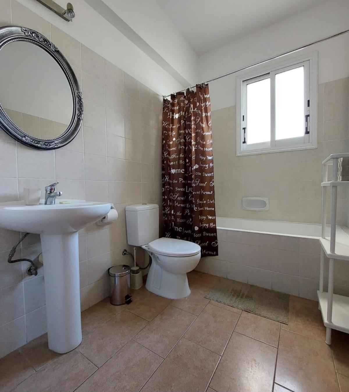 Joanne'S Cosy 1 Bdrm Apt Paphos Extérieur photo